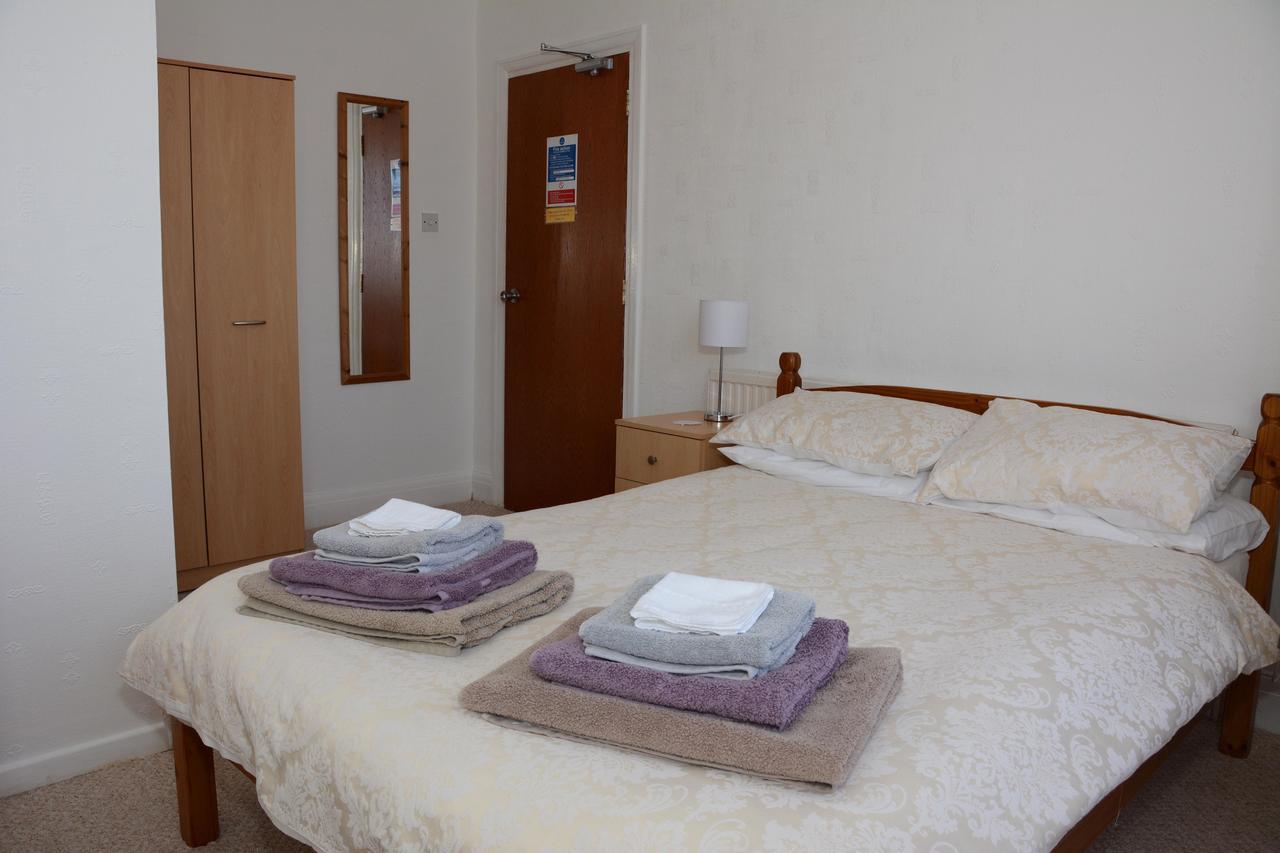 The Cove Guest House Rhyl Exteriör bild