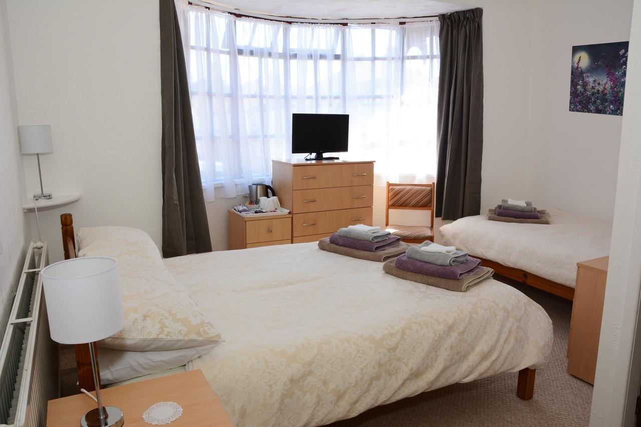 The Cove Guest House Rhyl Exteriör bild