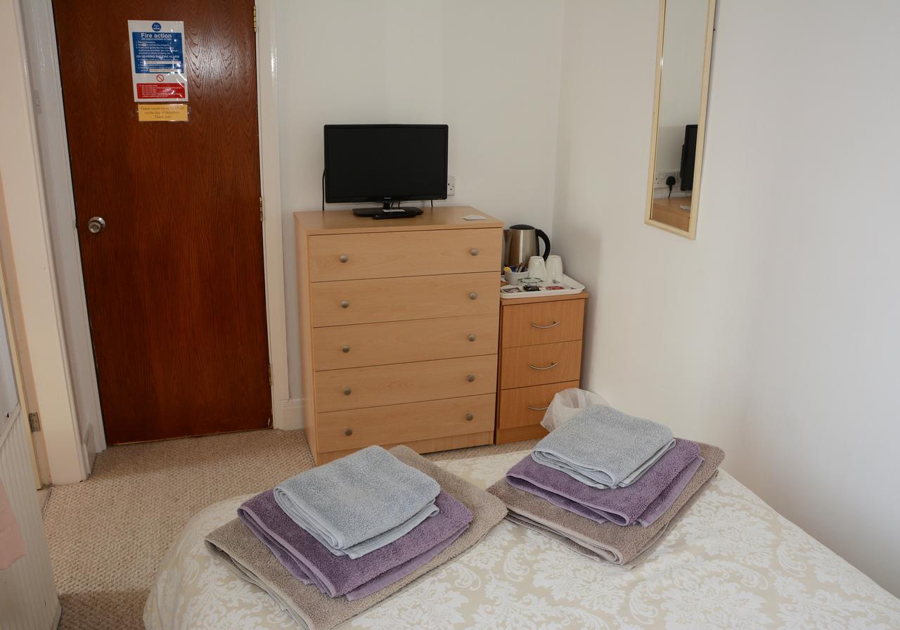 The Cove Guest House Rhyl Exteriör bild