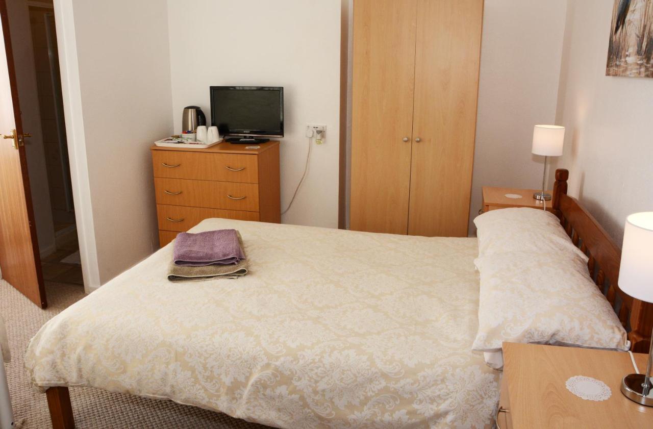 The Cove Guest House Rhyl Exteriör bild