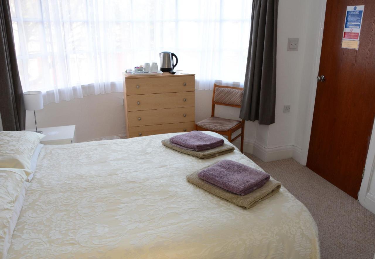 The Cove Guest House Rhyl Exteriör bild